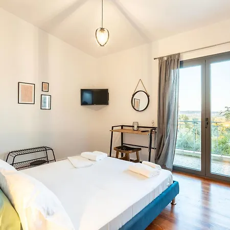 Myrtia Olive Hideaway - Rustic Retreat With Private Garden