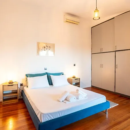 Myrtia Olive Hideaway - Rustic Retreat With Private Garden *