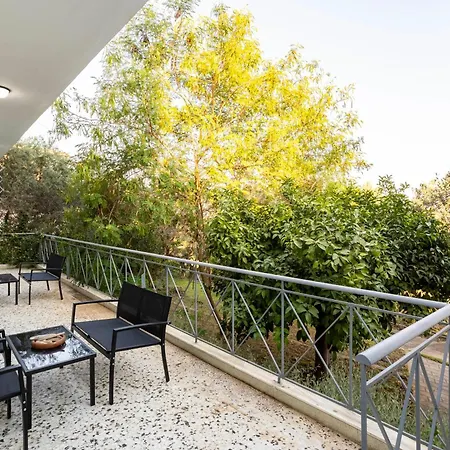 Myrtia Olive Hideaway - Rustic Retreat With Private Garden Feriehus *